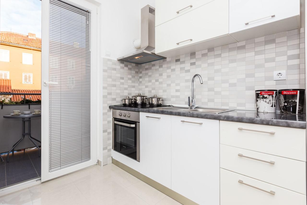 Fifi Apartment W. Parking In Old Town Zadar Exterior foto